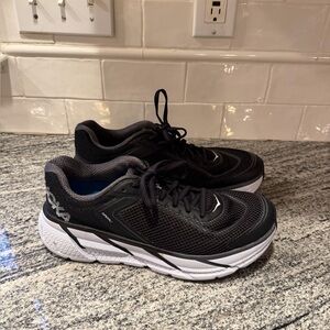Women’s Hoka Napali Size 9